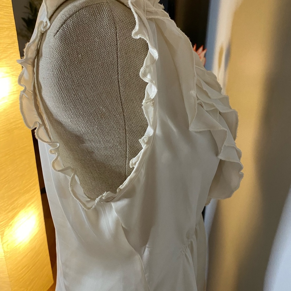 Converse Medium Ruffled Blouse - Picture 3 of 7